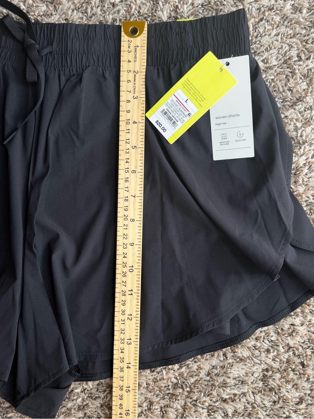 All in Motion Women’s woven high rise flutter 3” inseam shorts Large NWT - Picture 4 of 7